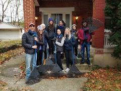 MPH Gamma Rho Honor Society students volunteer to clean up neighborhood yards. 