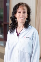 headshot of lauri nandyal, md