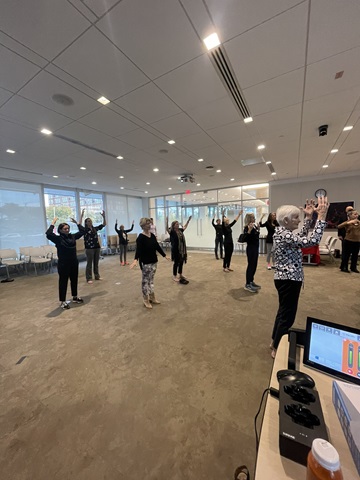 groupofpeopledoingtaichi