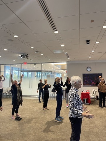 groupofpeopledoingtaichi