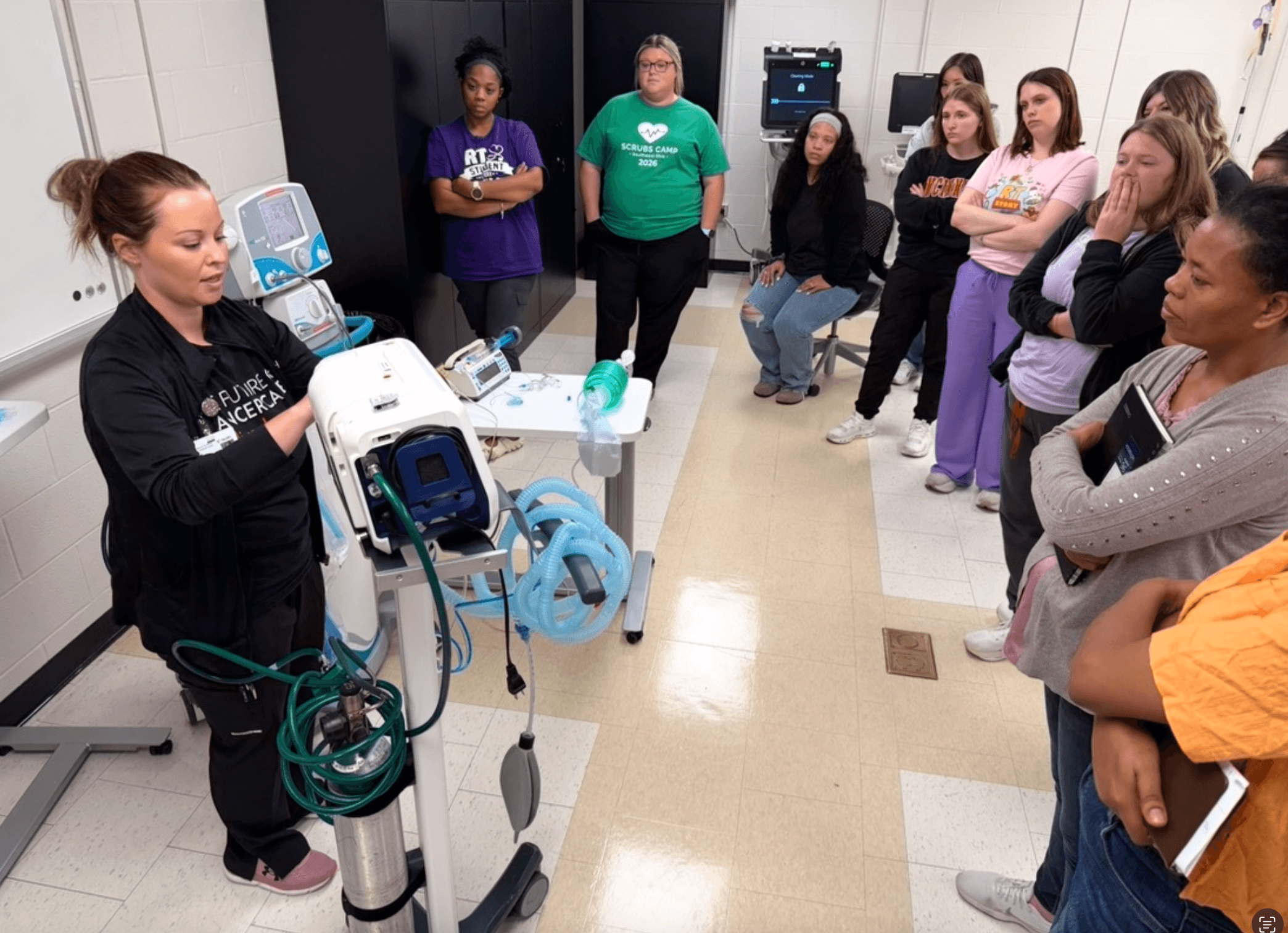 Residents Practicing Procedures in the Simulation Lab