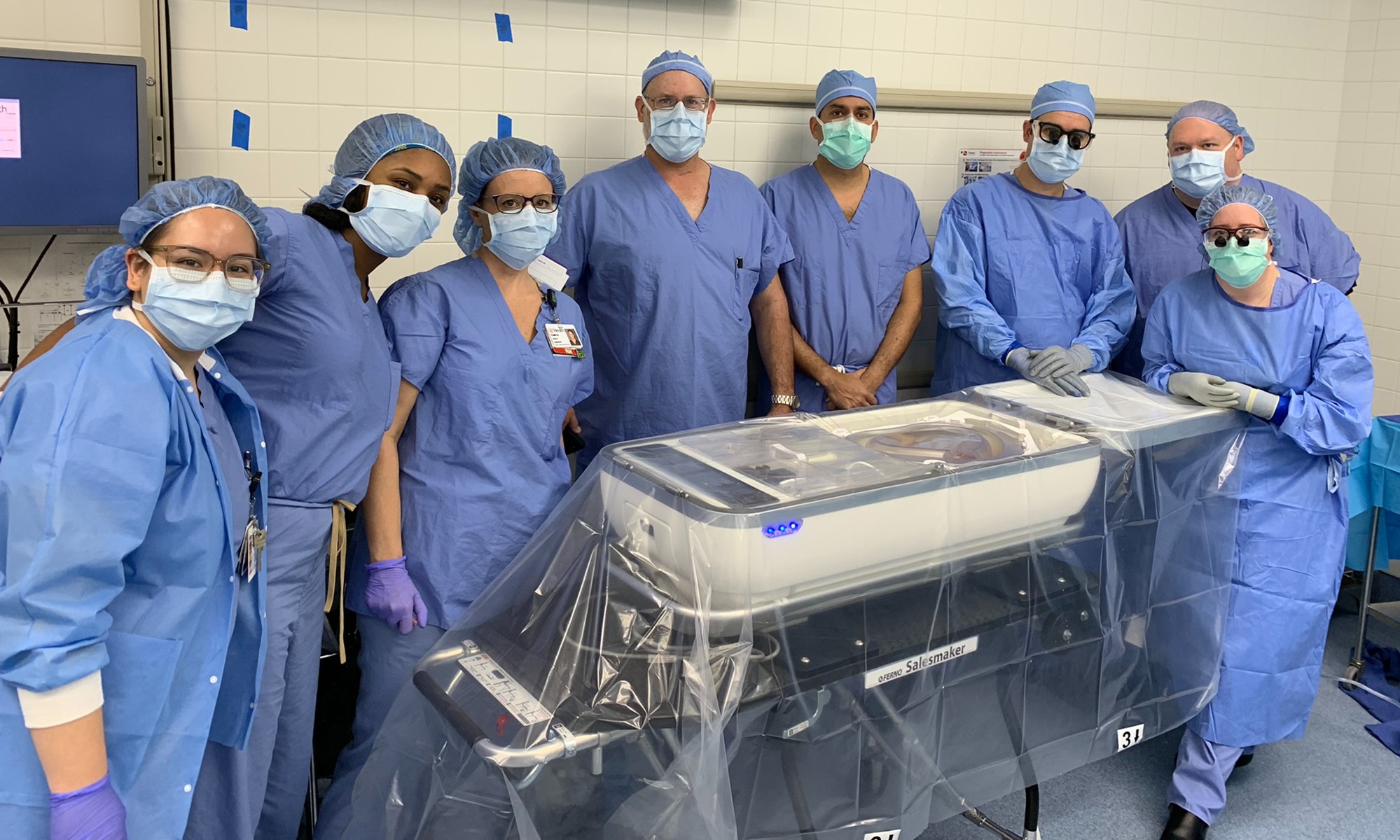 Transplant faculty and staff in OR